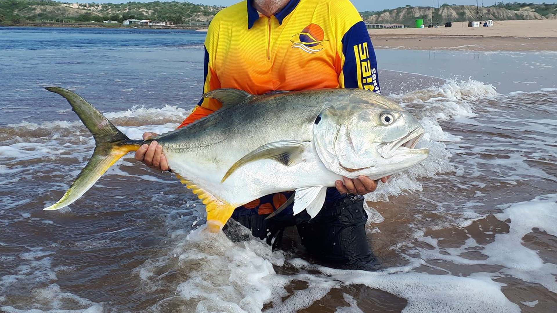 Mit der Fliege und Popper auf Crevalle Jack, African Pompano, Cubera Snapper, Corvina und andere kampfstarke Salzwasserfische 