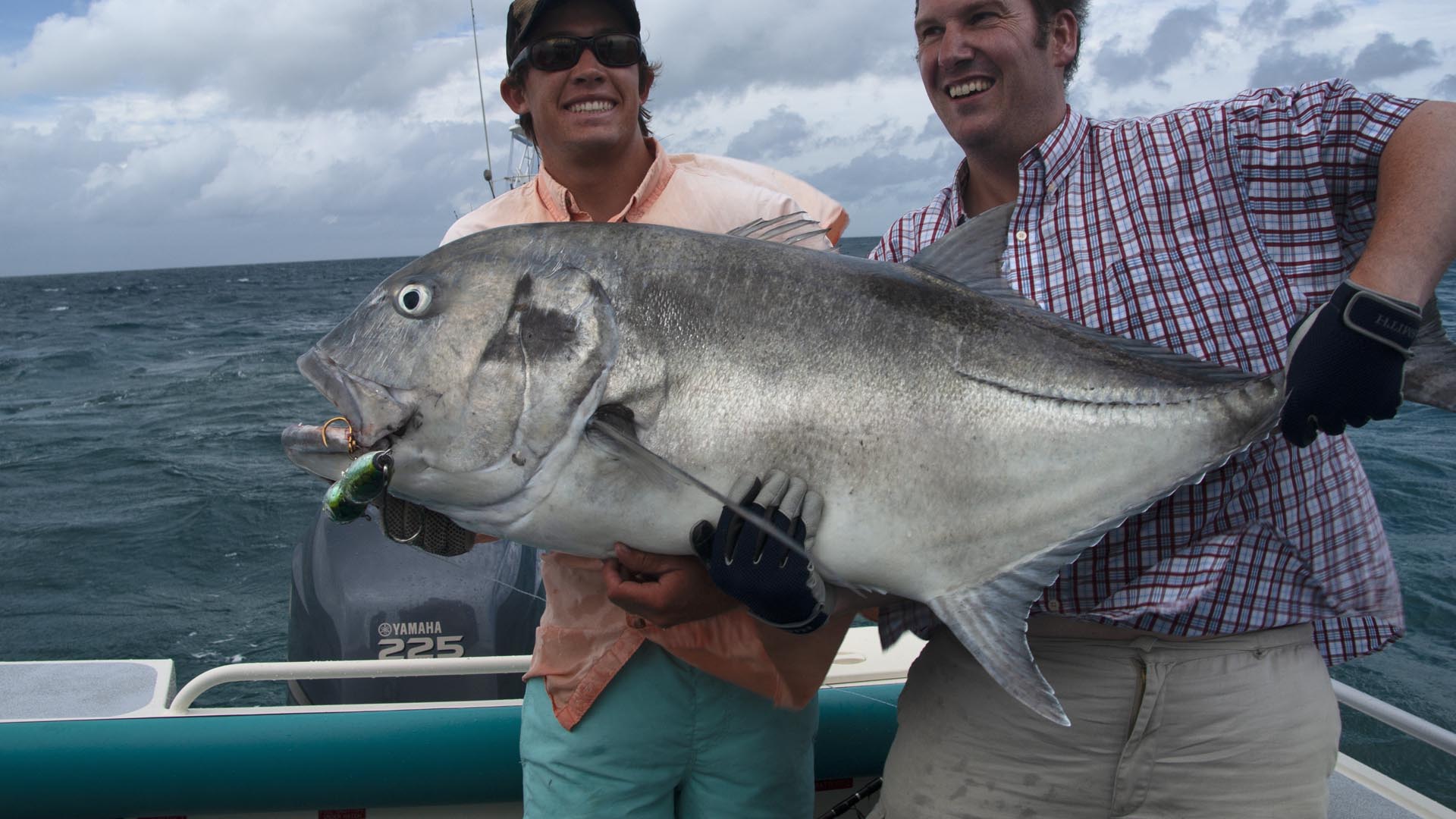 Poppern und Jiggen auf GT Giant Trevally 